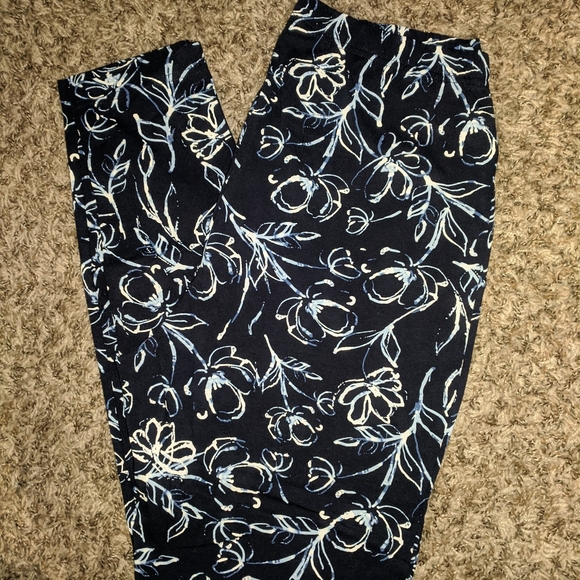 NEW! Bundle Of Leggings (4prs) - Picture 13 of 16